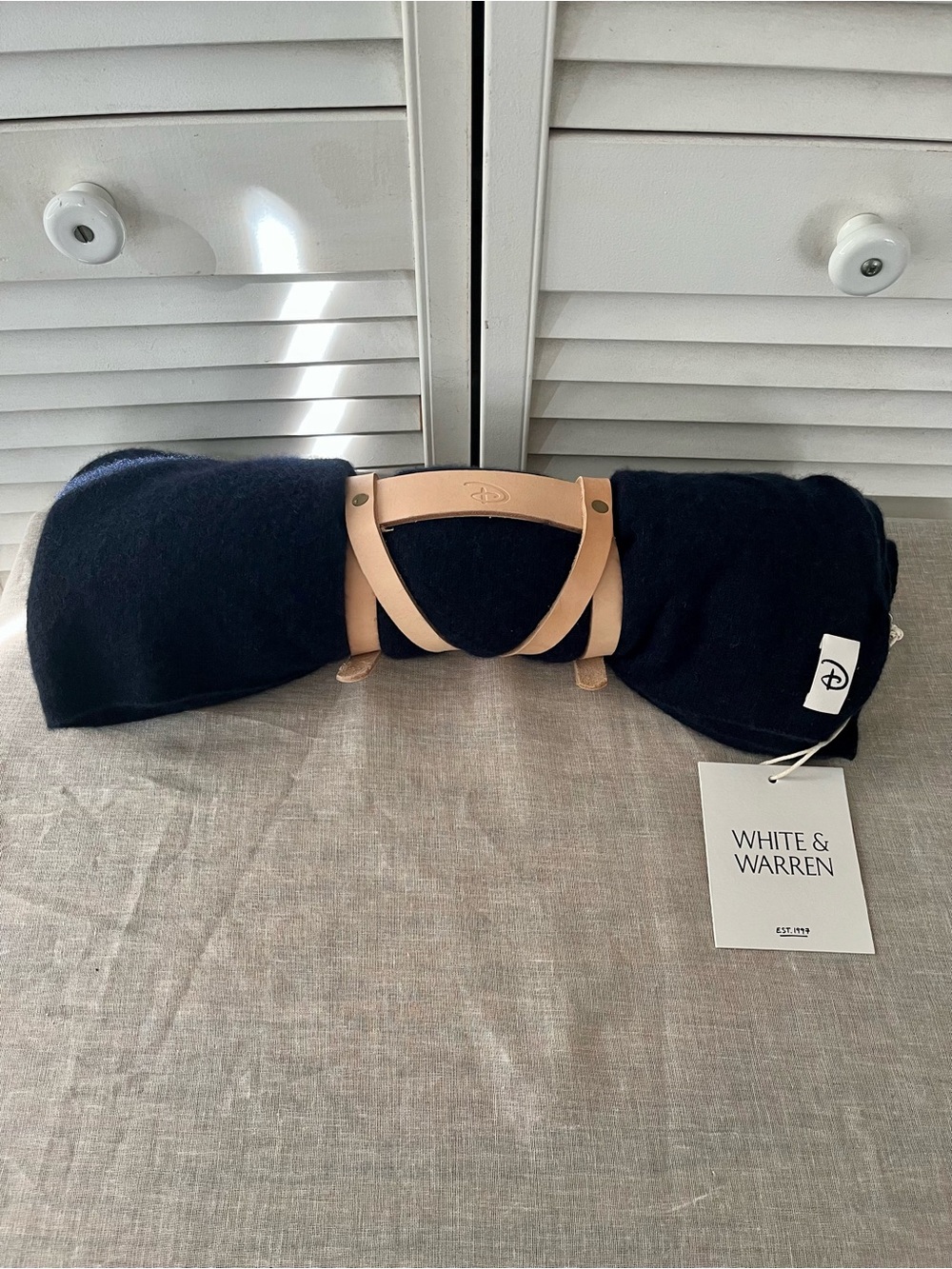 White & Warren Cashmere Travel Wrap Scarf Navy Blue Disney Promo New With Tags